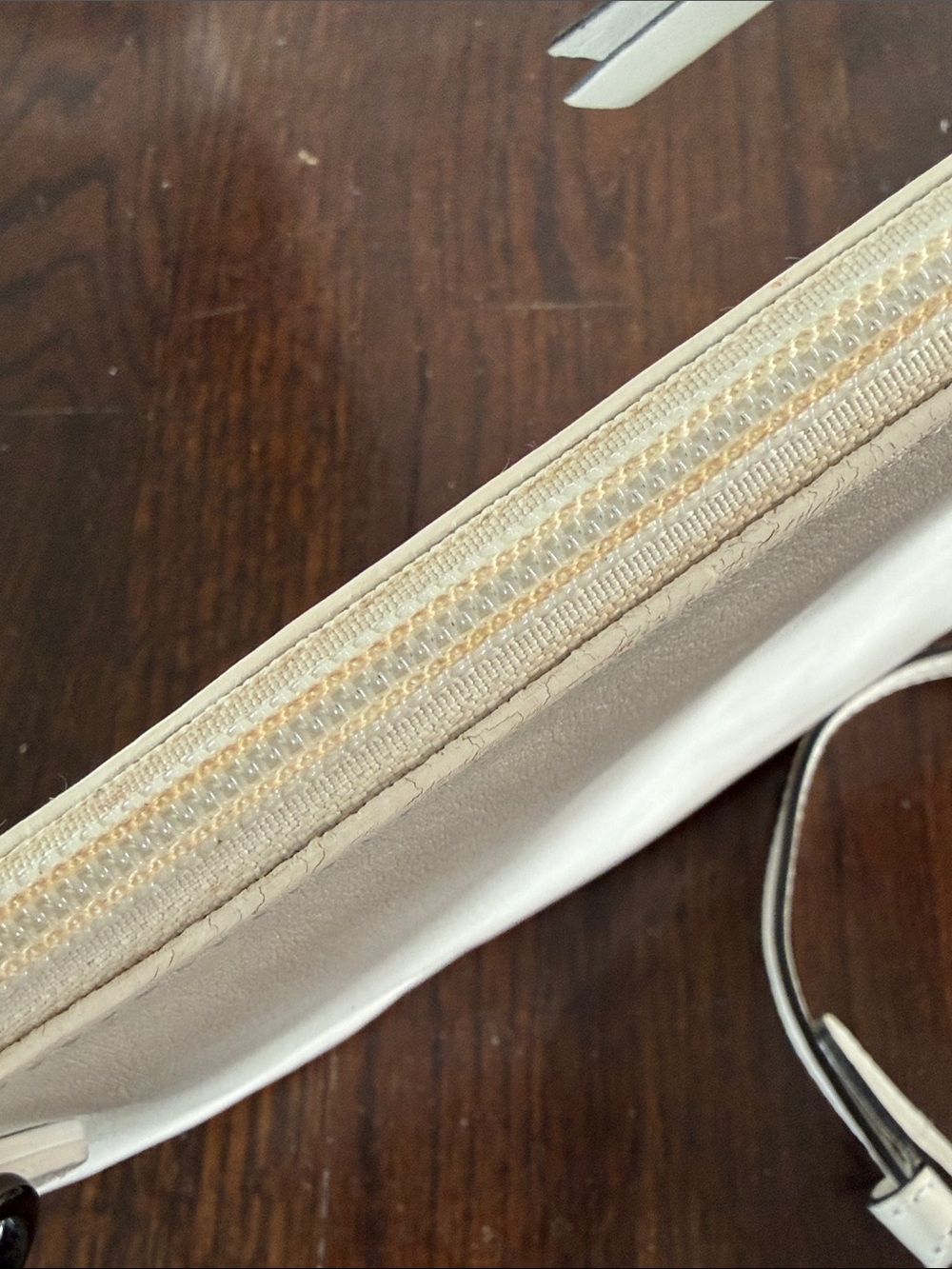 Longchamp Cream Leather Crossbody Bag - Picture 5 of 8
